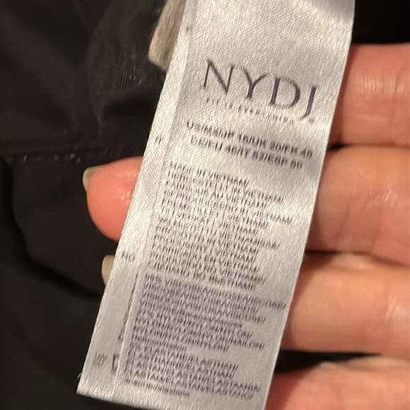 NYDJ Sheri slim black 5 pocket stretch jeans - Picture 7 of 12